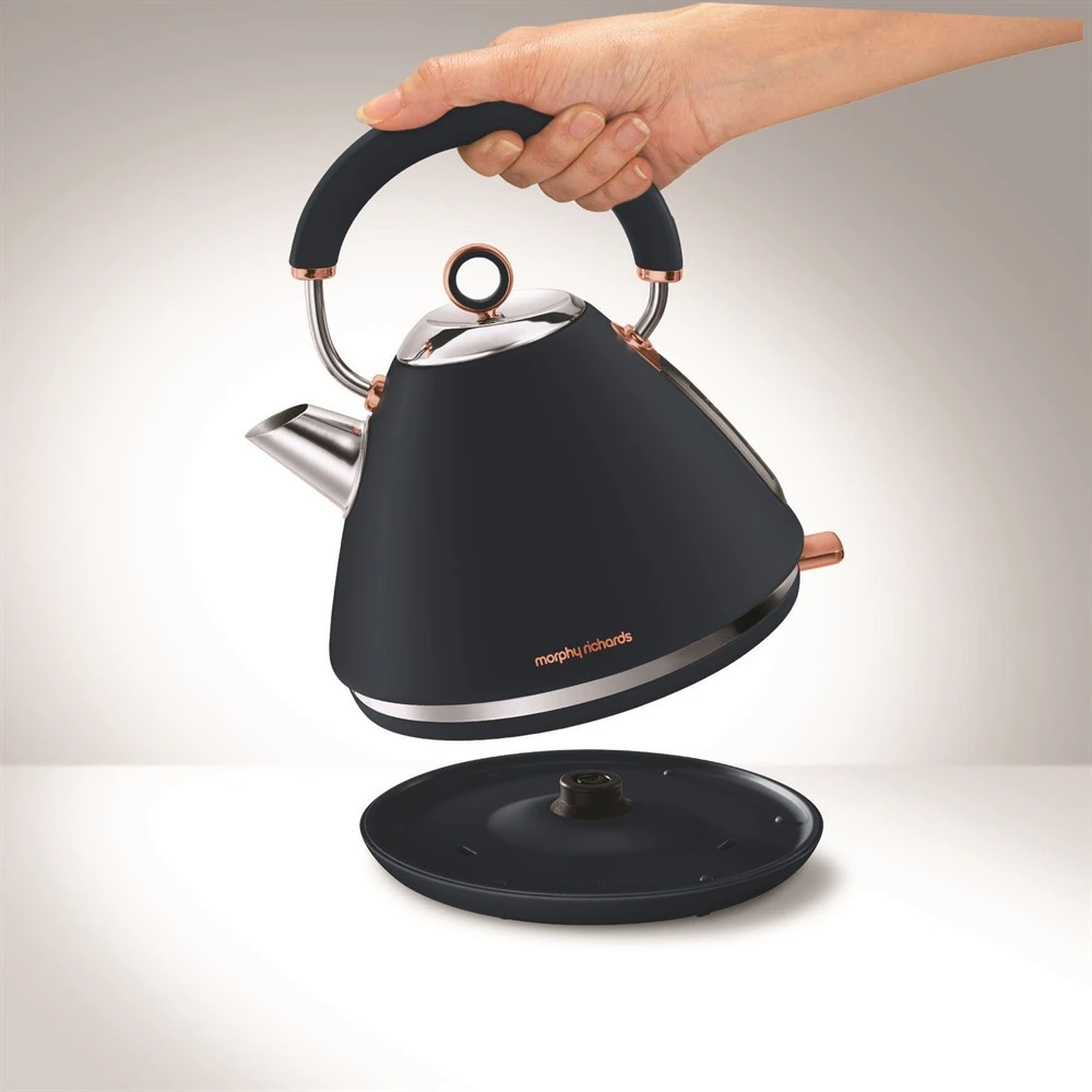 Morphy Richards Rose Gold and Midnight Blue Traditional Kettle 7 Morphy Richards Rose Gold and Midnight Blue Traditional Kettle - Image 5