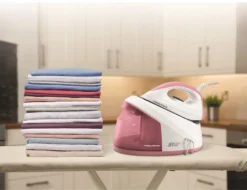 Morphy Richards Jet Steam Plus Pink Compact Steam Generator -KitchenVibe Zone 333101 R20side