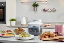 Morphy Richards Prepstar White Food Processor 21 Morphy Richards Prepstar White Food Processor -KitchenVibe Zone 40101220Morphy20Richards20Prepstar20Photography20Hero20Shot20with20Plated20Dishes20White2001